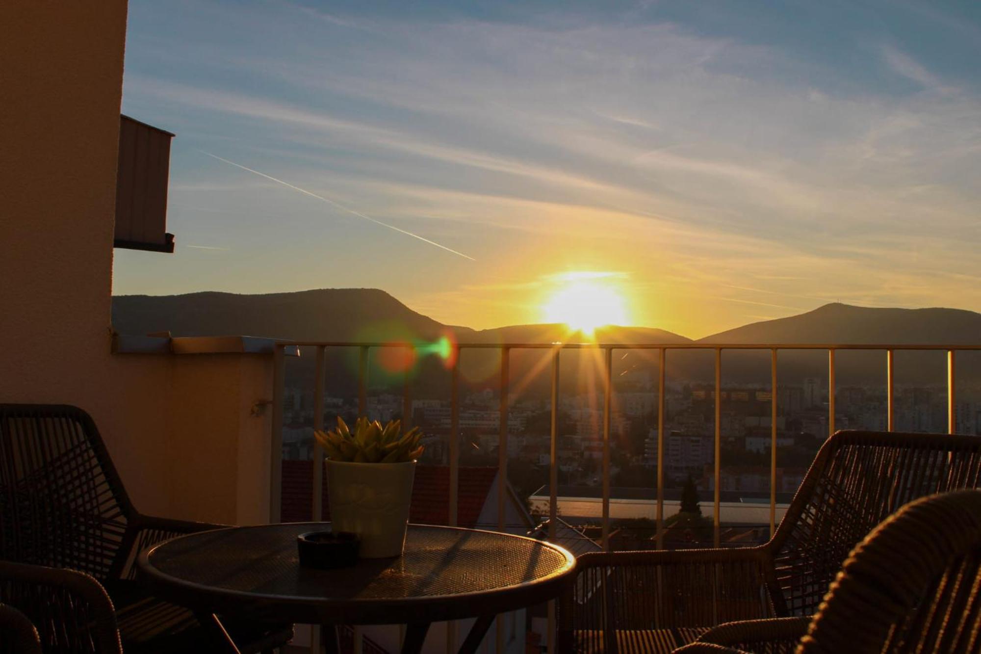 Apartment Merry - Free Garage & Parking Mostar Exterior foto